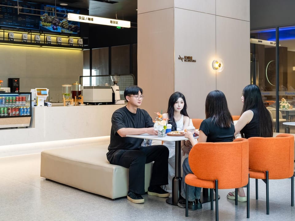 铂顿元世纪广州神舟路地铁站岭南学院店 Hotel in Guangzhou