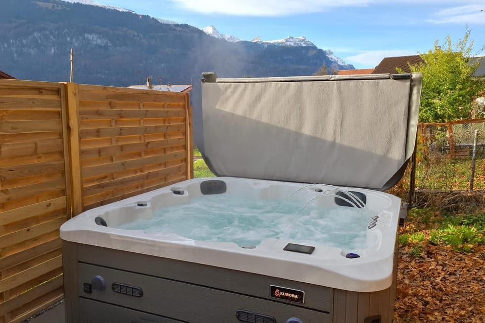Hot Tub, Mountain view