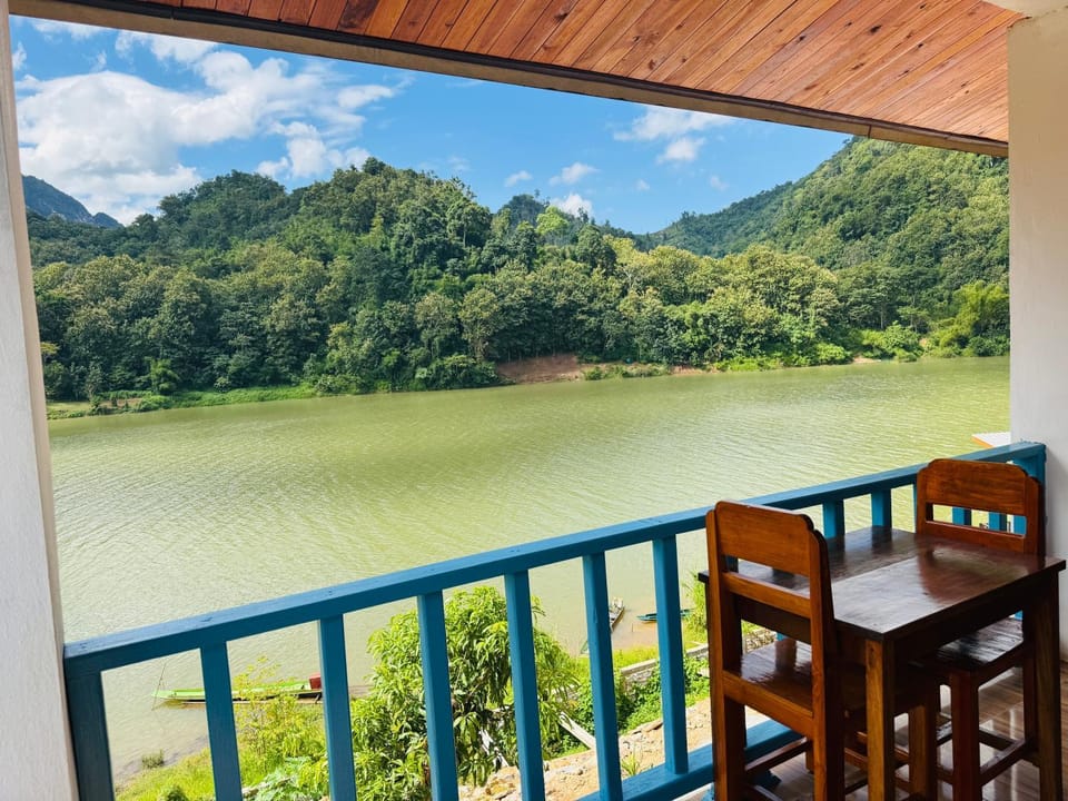 Day, Natural landscape, View (from property/room), Balcony/Terrace, Dining area, Lake view, Mountain view, River view