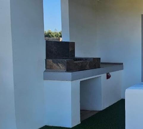 Patio, BBQ facilities