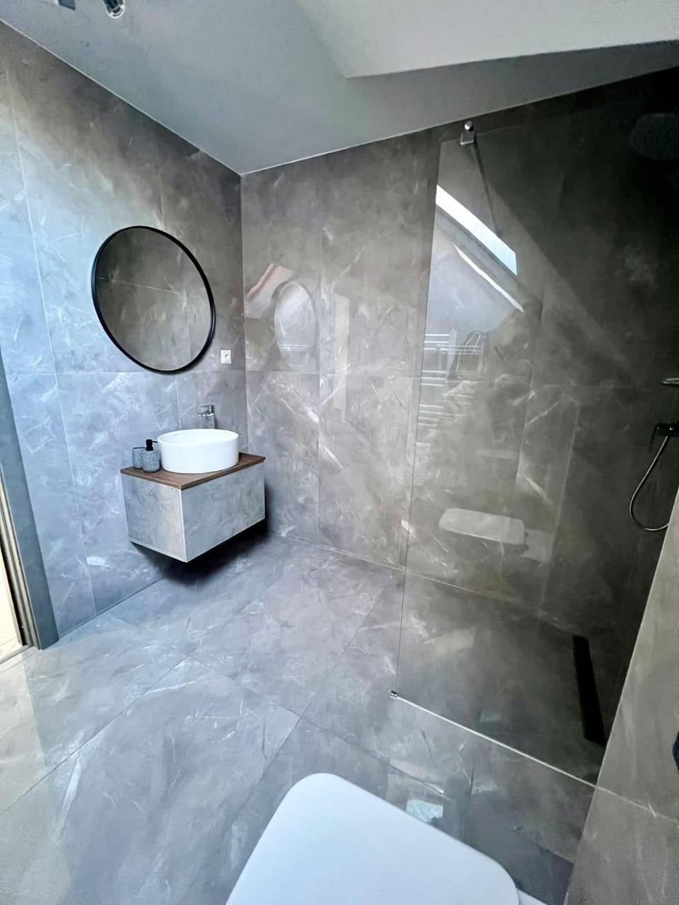 Shower, Toilet, Bathroom