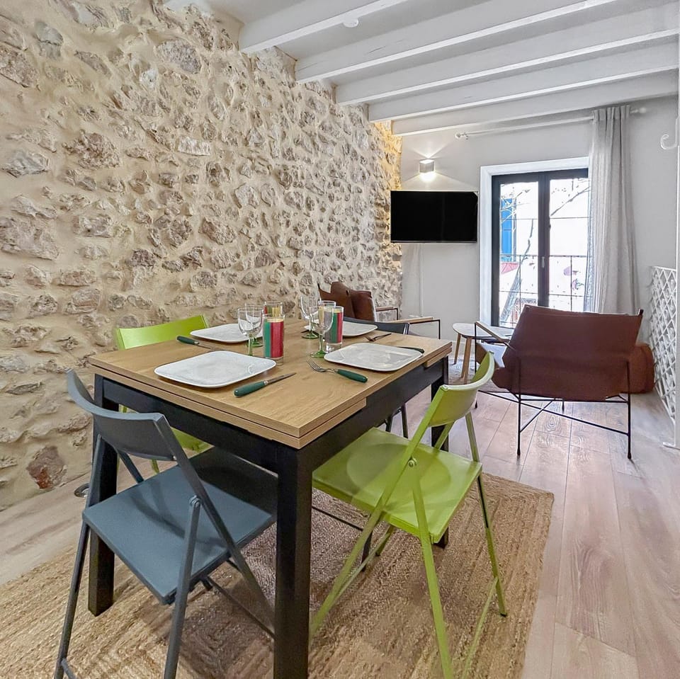 TV and multimedia, Dining area