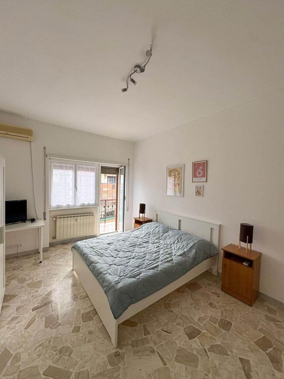 House of Tribuni - Near metro A Apartment in Rome