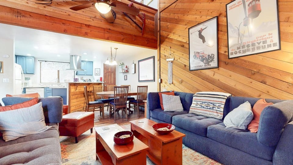 Mammoth Sierra Townhomes #25 condo Apartment in Mammoth Lakes