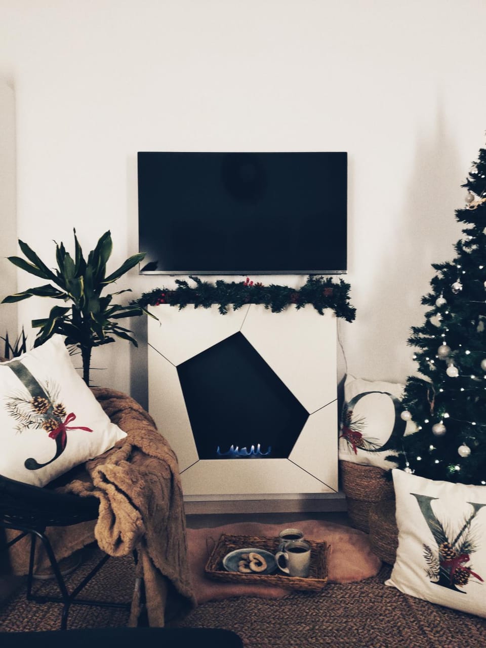 Living room, Seasons