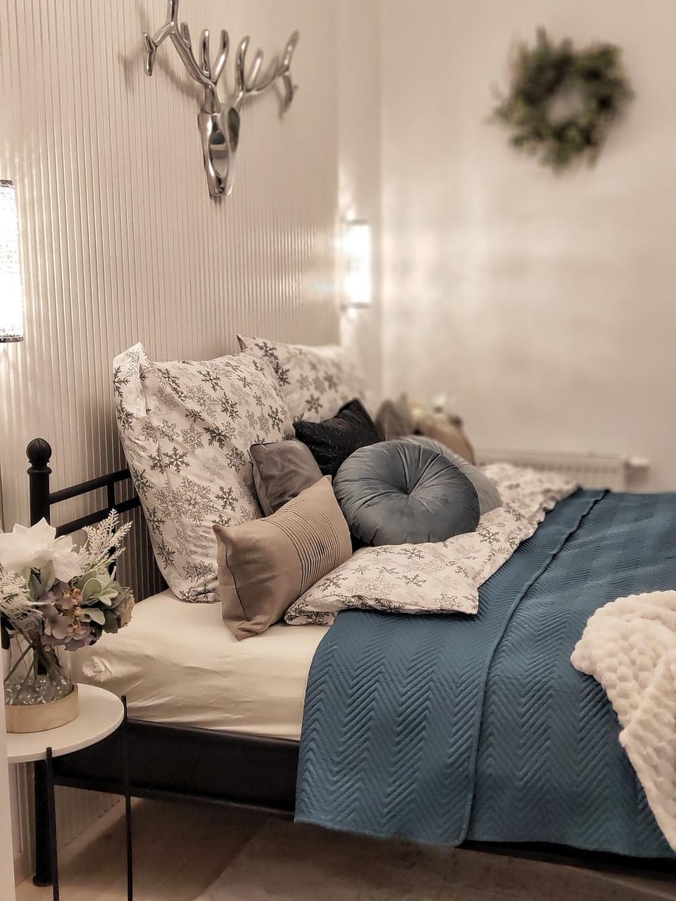 Bedroom, Seasons