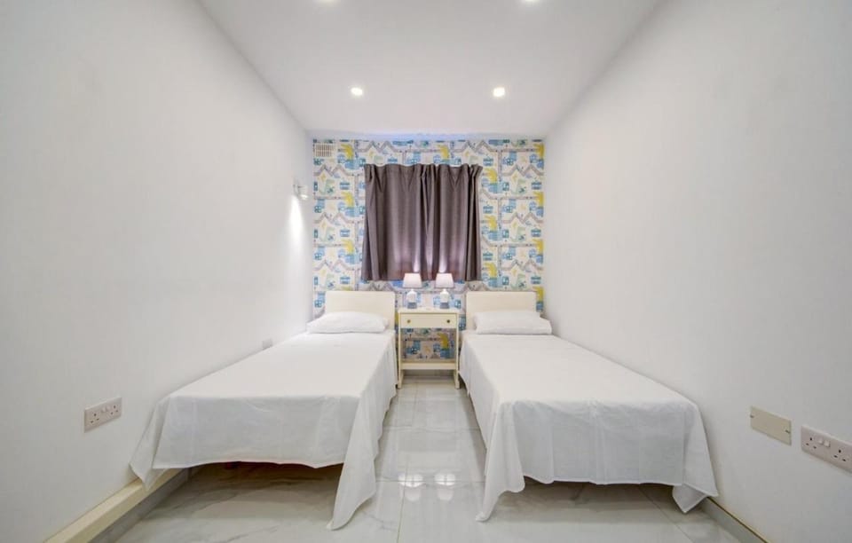 Central 3BR Gżira - Walk to Sliema Promenade Apartment in Sliema