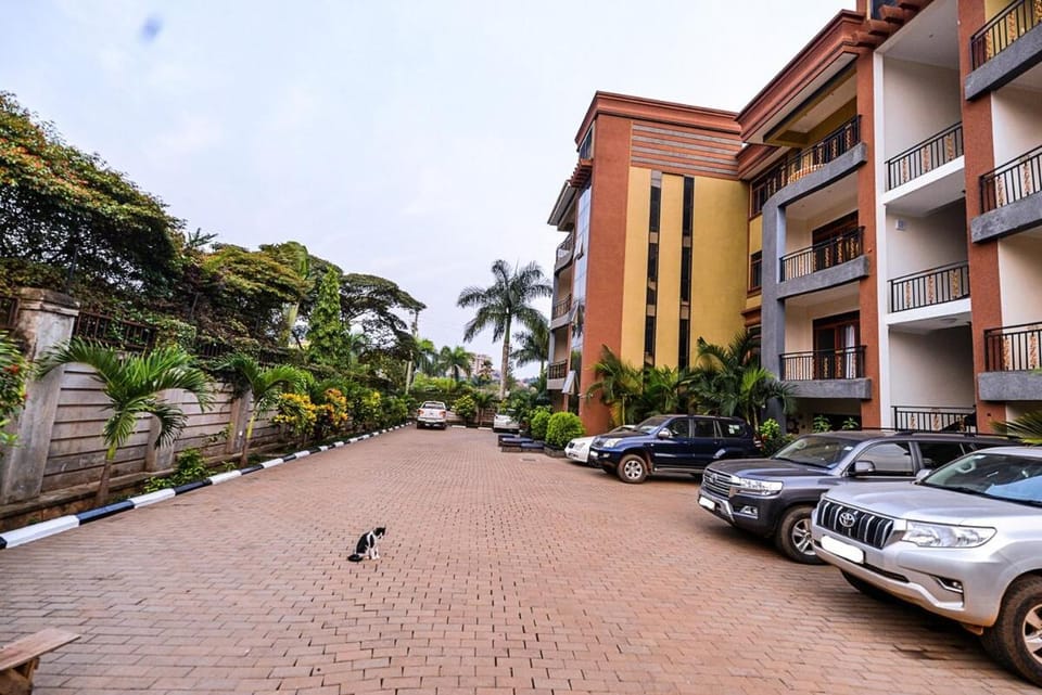 Serene modern apartment with a stunning view in Kampala Apartment in Kampala
