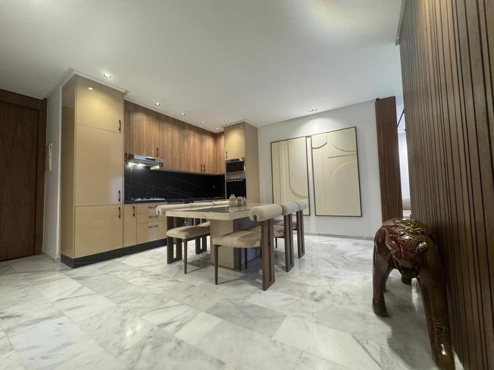Elegant 2BDR Apartment with Pool in Gueliz Apartment in Marrakesh