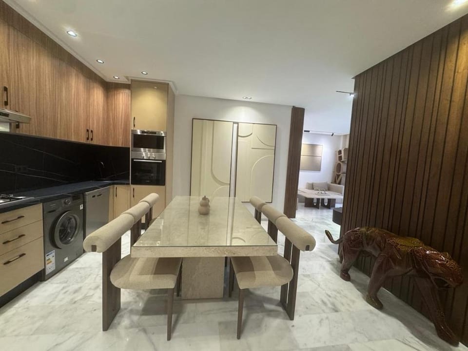 Elegant 2BDR Apartment with Pool in Gueliz Apartment in Marrakesh