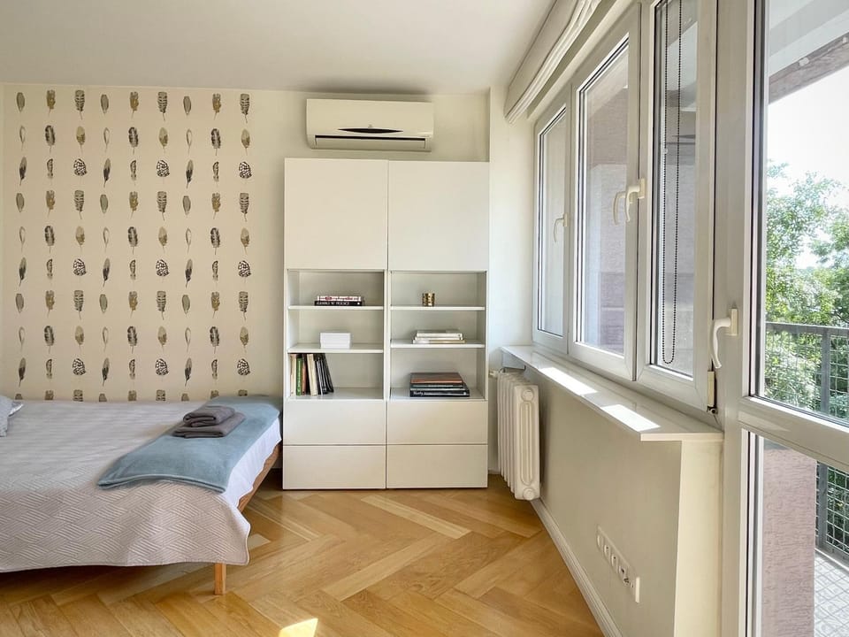 Bed, View (from property/room), Balcony/Terrace, Photo of the whole room, Bedroom, air conditioner
