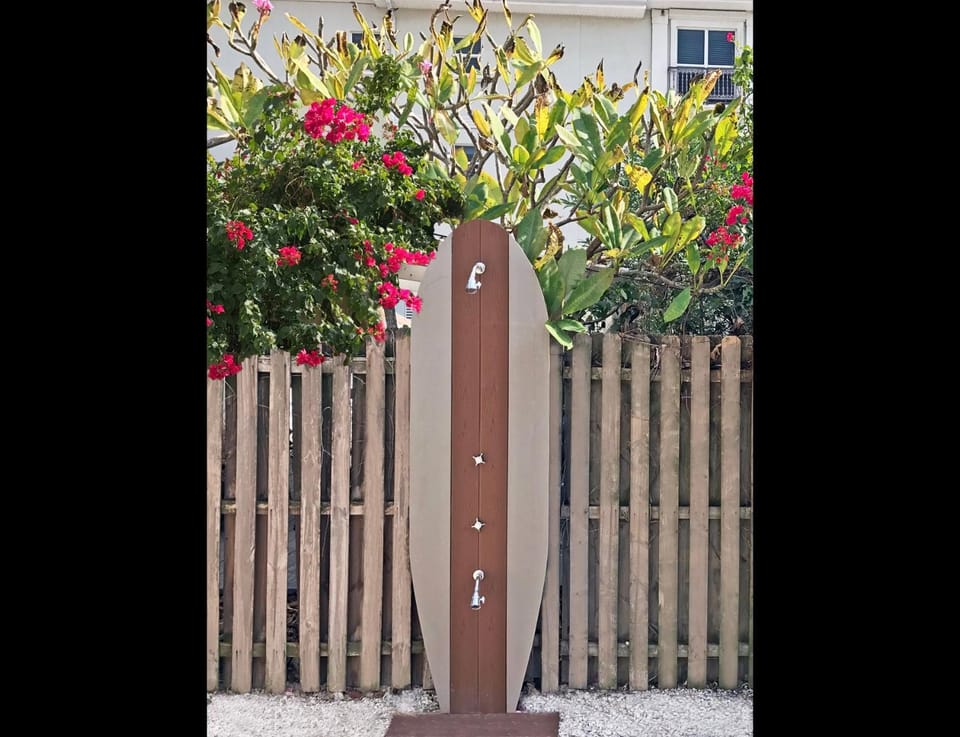Beach Road - Bari Apartment in Siesta Beach