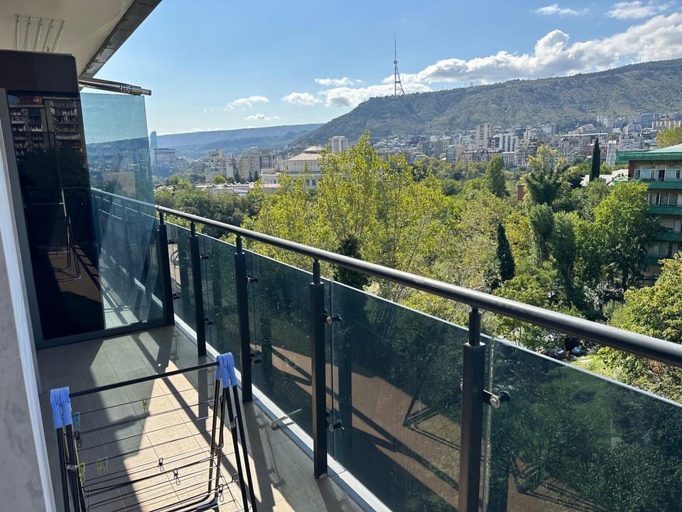 Luxury 2 Bedroom Apartment with Parking & Mtatsminda View Alexidze 13 Apartment in Tbilisi, Georgia