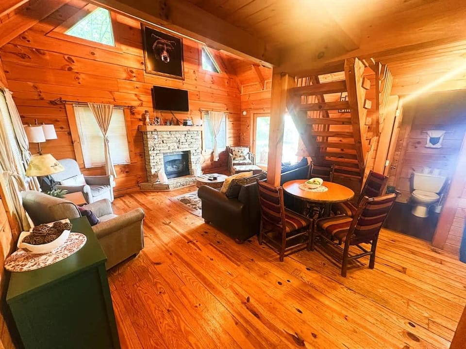 New Smoky Ridge Lookout House in Pigeon Forge