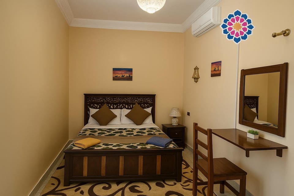 Bed, Seating area, Bedroom