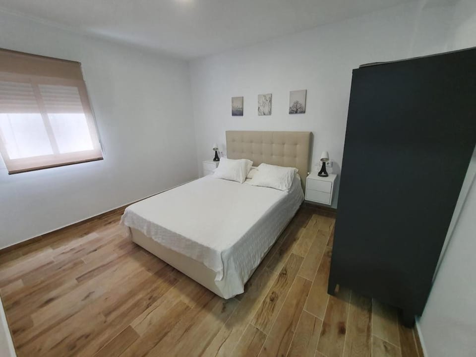 Bed, Bedroom, wardrobe