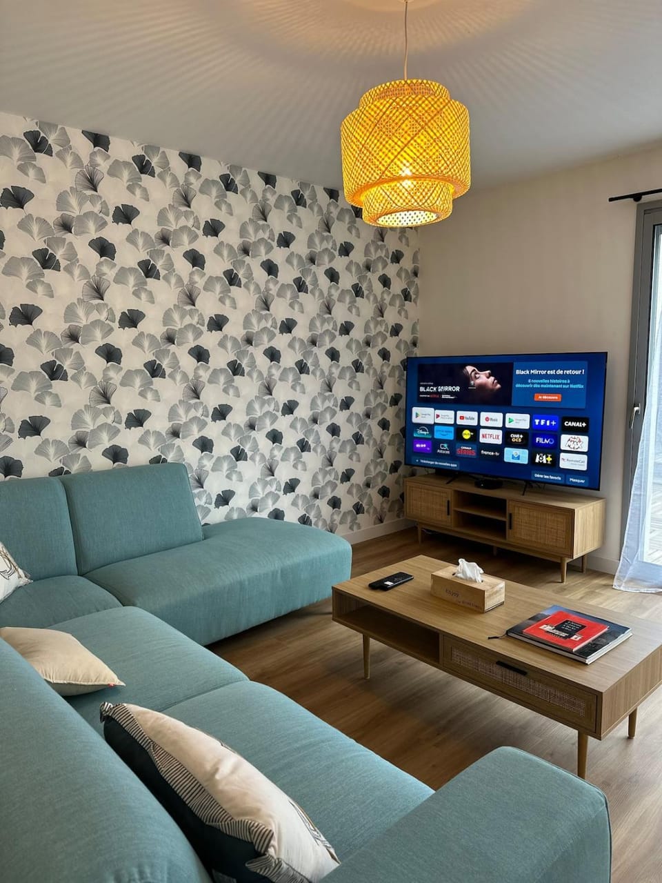 Communal lounge/ TV room, TV and multimedia, Living room, Seating area