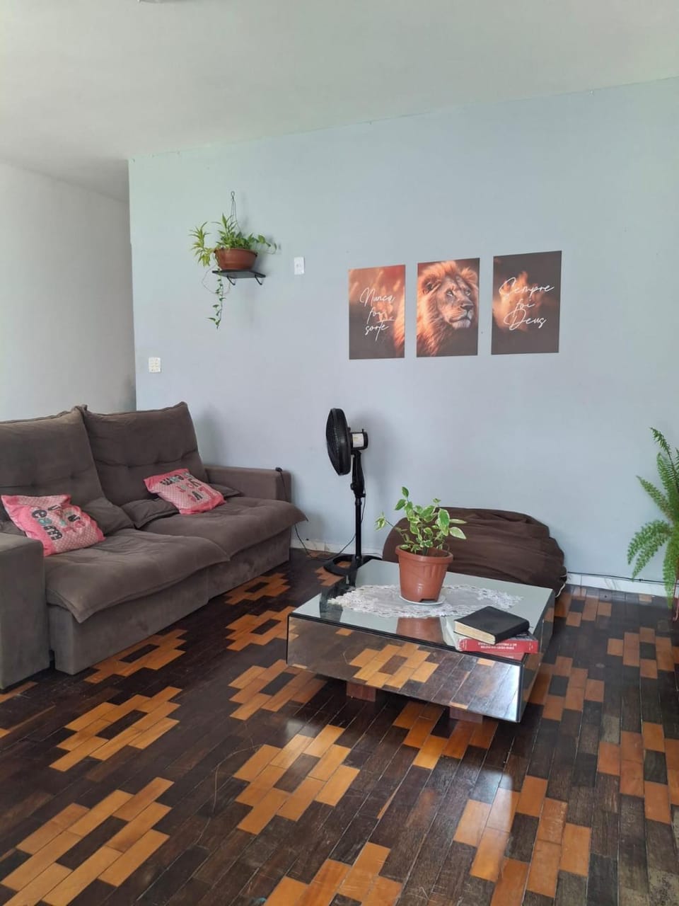 Quarto em casa arborizada Bed and Breakfast in Belém