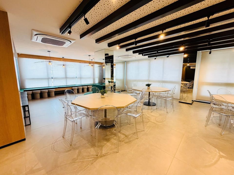 Coffee/tea facilities, Area and facilities
