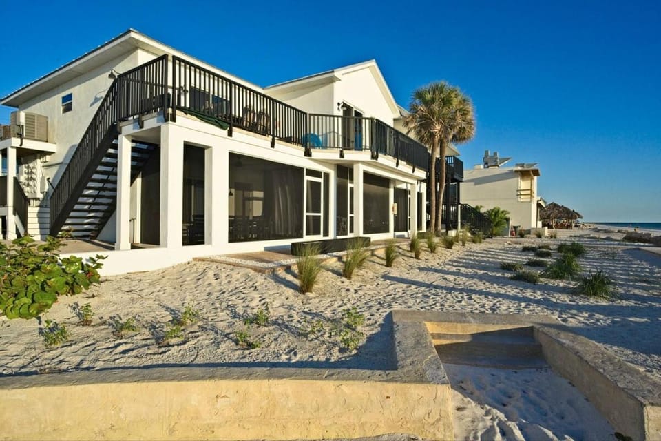 Property building, Day, Natural landscape, Beach, Sea view