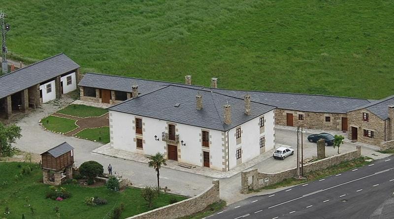 Bird's eye view, Darts, Fishing, Horse-riding, Hiking, Cycling