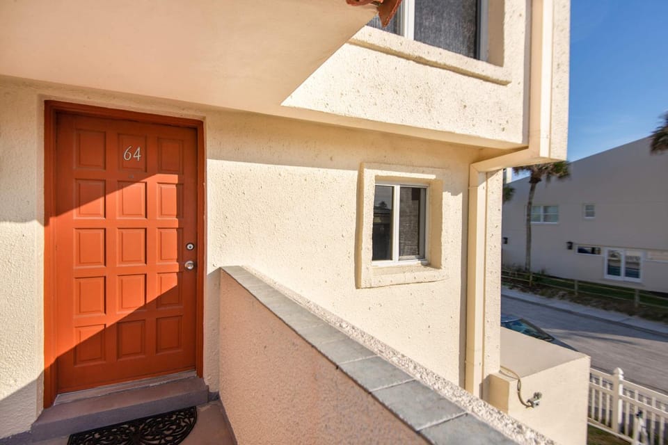 Pier Point South Oceanfront Townhouse Condo E-64 House in Saint Augustine Beach