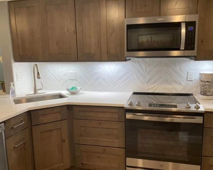 Kitchen or kitchenette