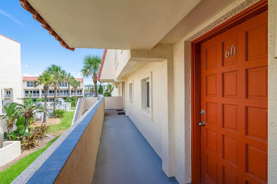Pier Point South Oceanfront Townhouse Condo E-60 House in Saint Augustine Beach