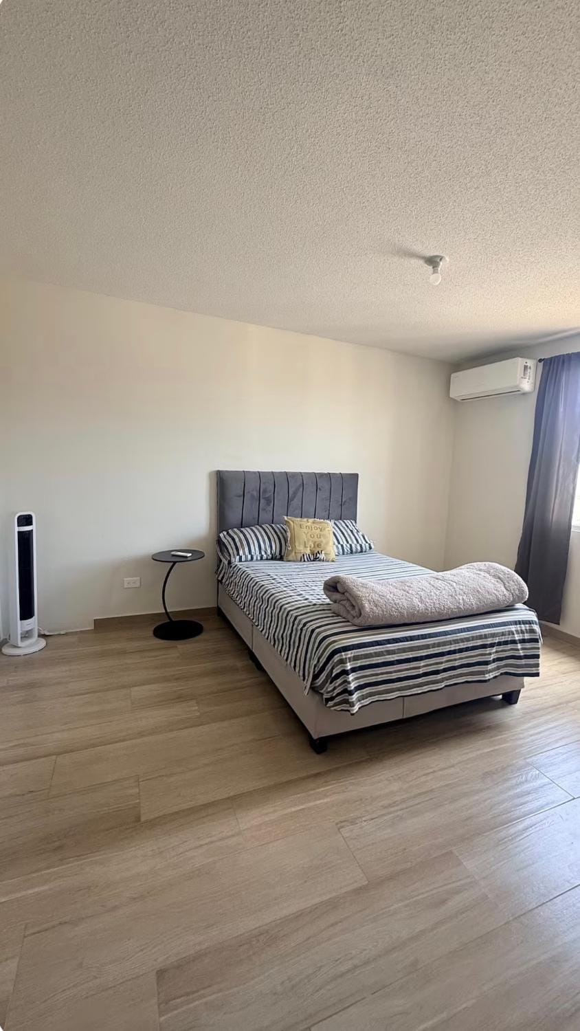 Burdeos Casa nueva Tijuana con aire acondicionado House in Tijuana