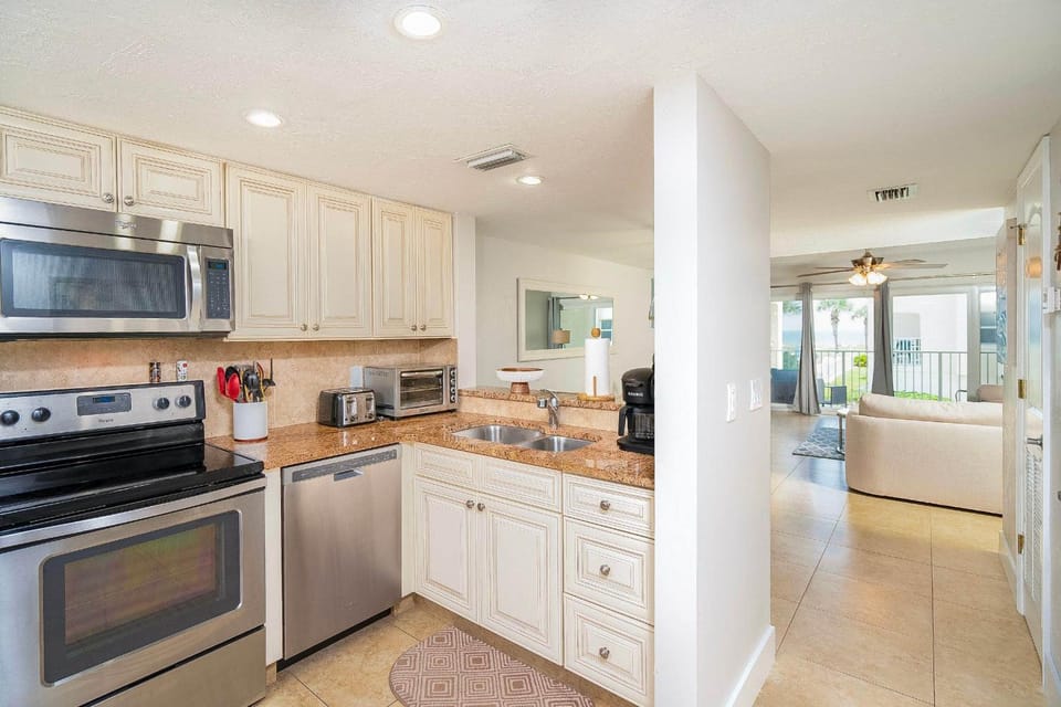 Deluxe Ocean View Townhouse Condo C-38 House in Saint Augustine Beach