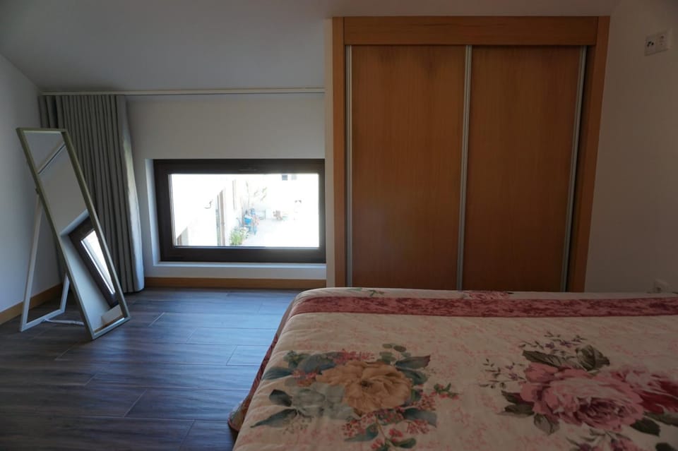 Bedroom, wardrobe