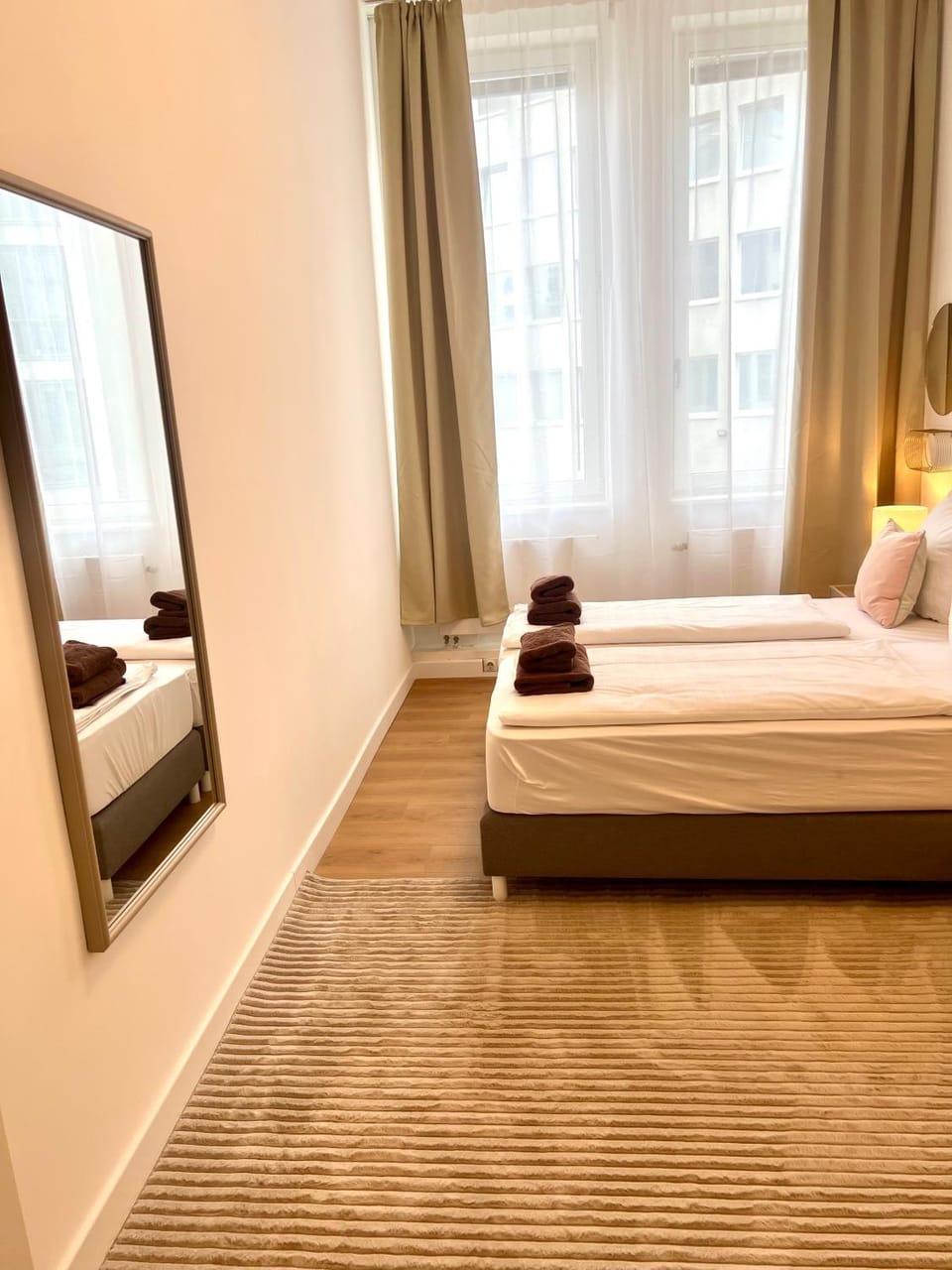 BIG New 7Rooms City Center APARTMENTS and Suites Apartment in Berlin