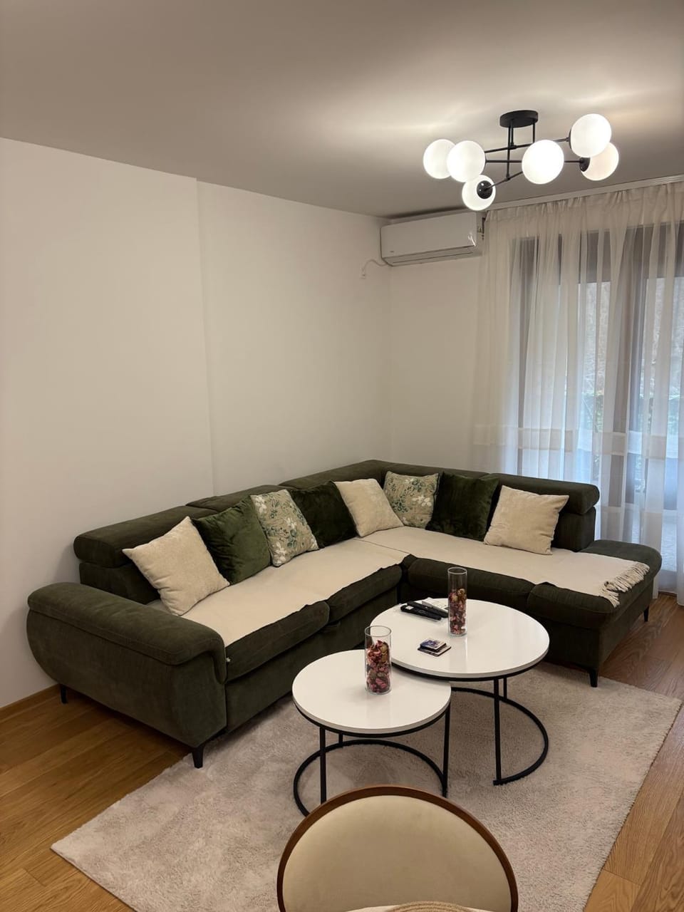 Living room, Seating area, air conditioner