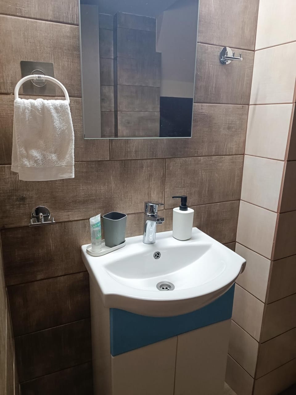 knezevic resorts 2 Apartment in Athens