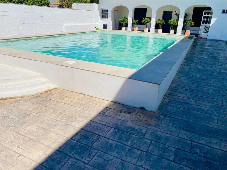 Day, Pool view, Swimming pool, sunbed