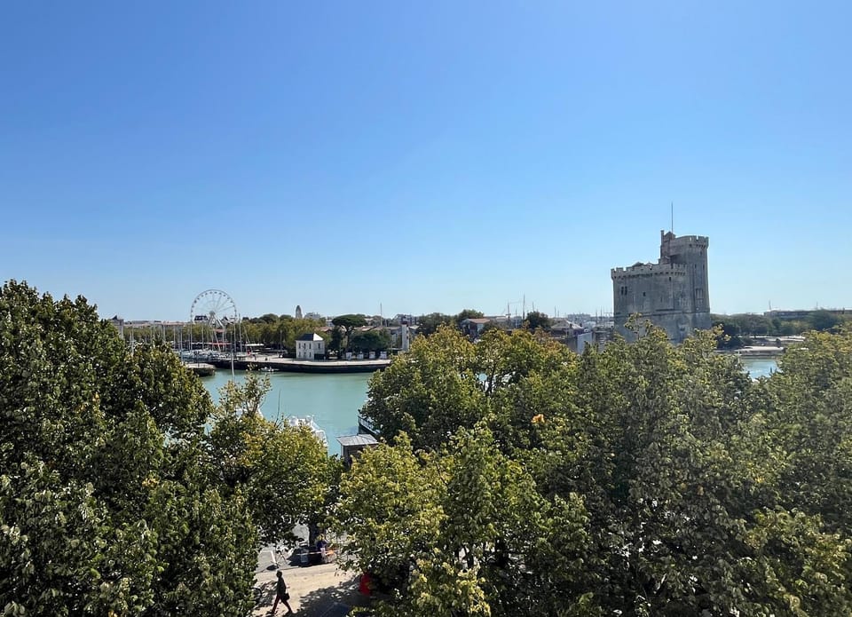 Nearby landmark, View (from property/room), Landmark view