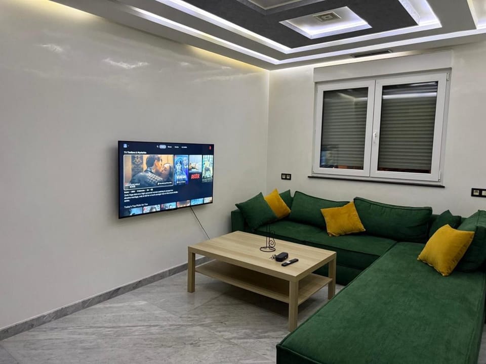 Appartement Charmant a Tanger,2 chambers, WIFI, NETFLIX, IPTV Apartment in Tangier