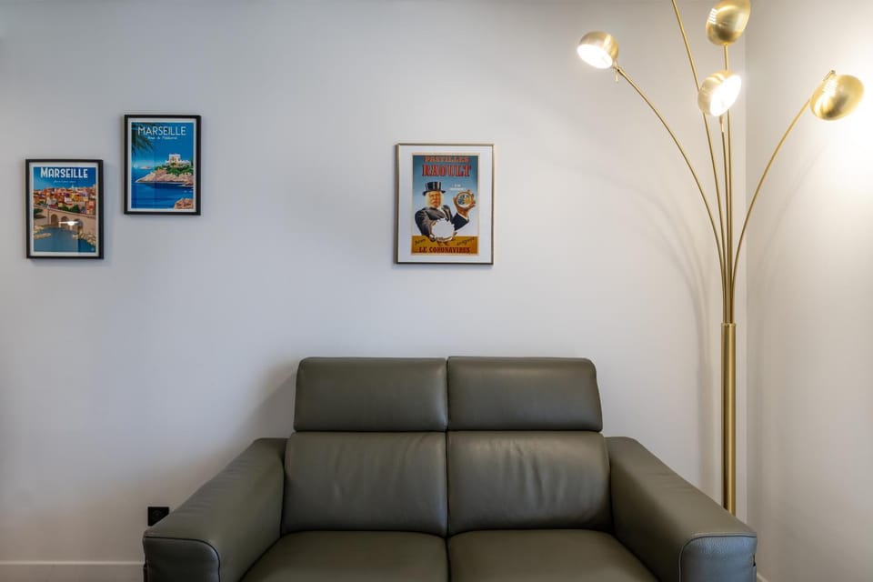 Living room, Decorative detail