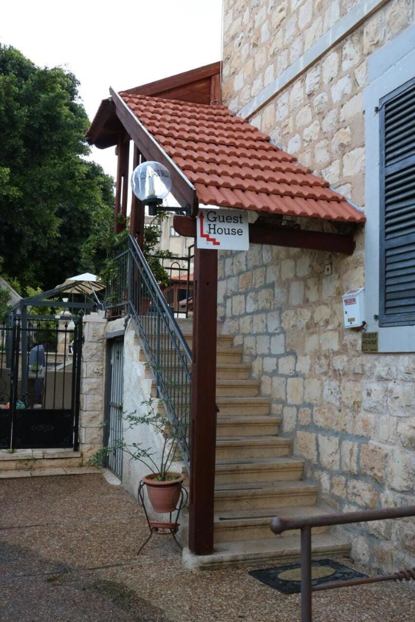 Rosa Guest House Bed and Breakfast in Haifa