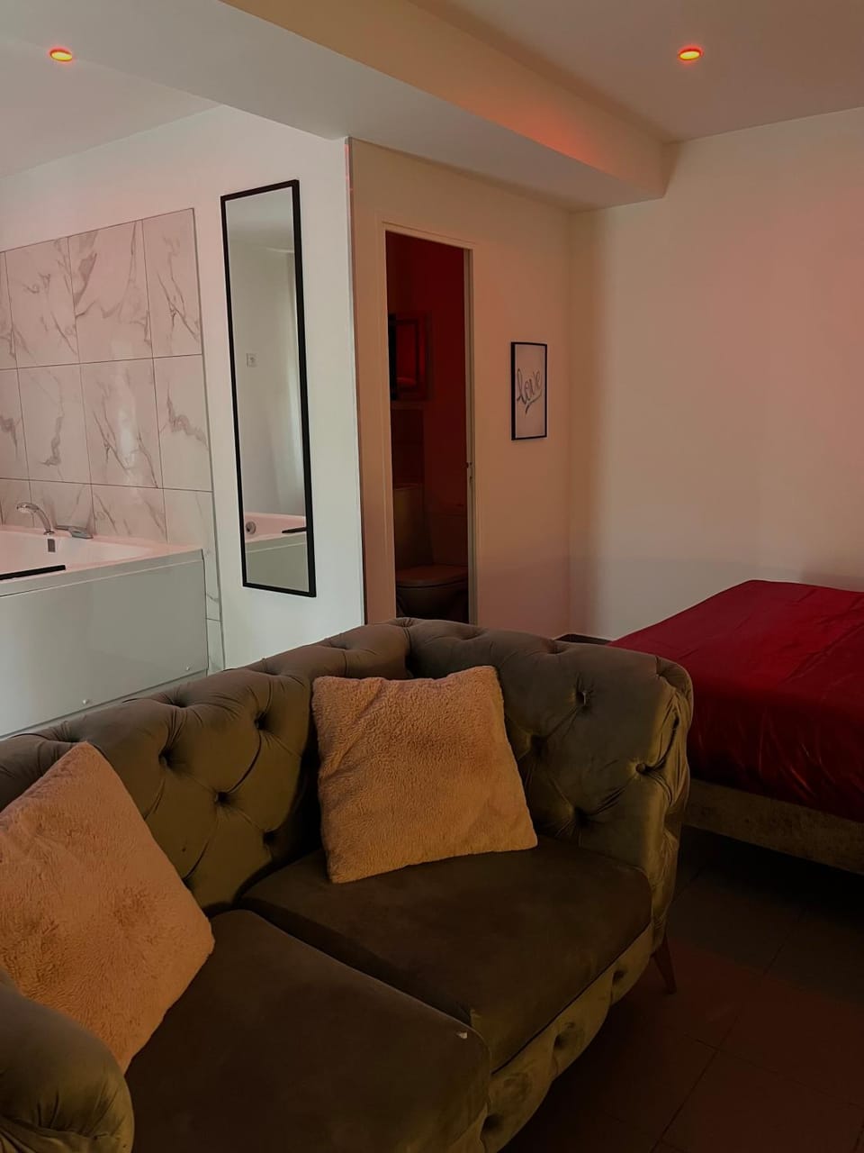Photo of the whole room