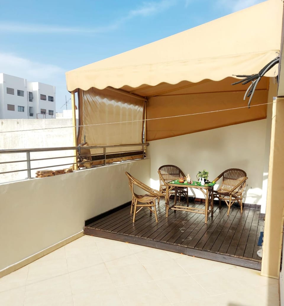 View (from property/room), Balcony/Terrace, Dining area