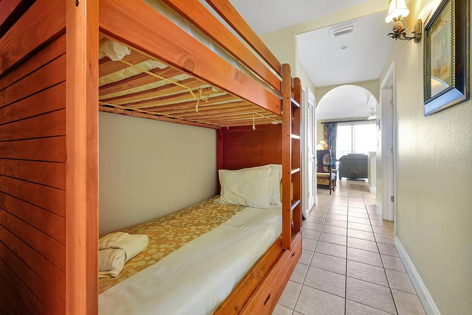 Disney Dream Condo & Lake View Awaits House in Orlando