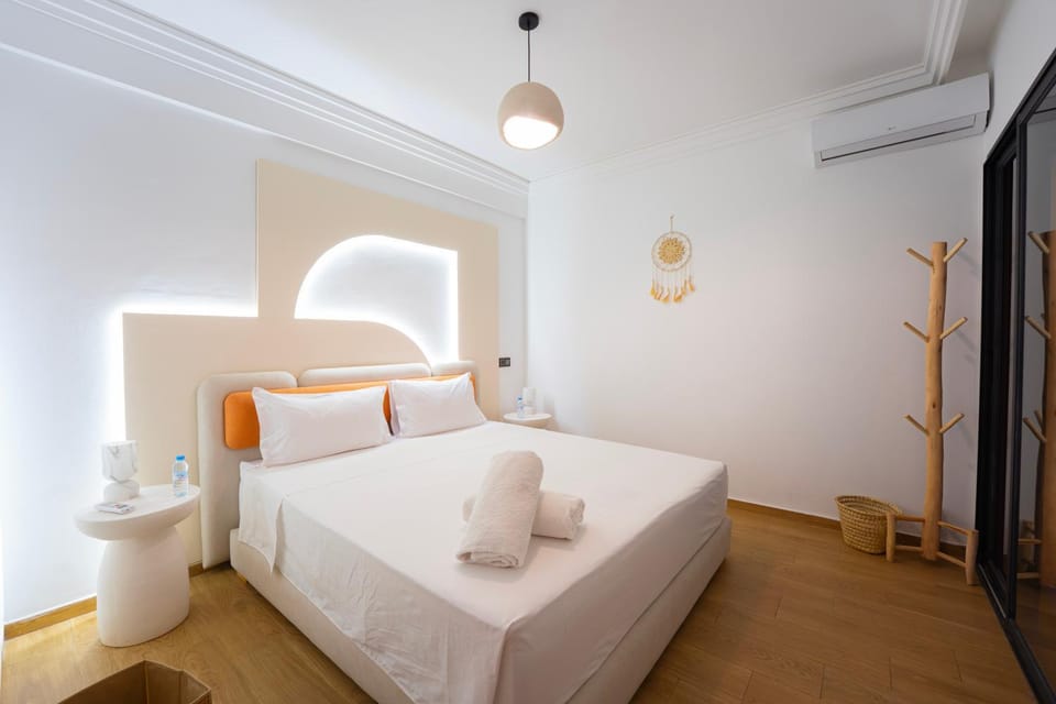 Bed, Photo of the whole room, Bedroom, towels, air conditioner