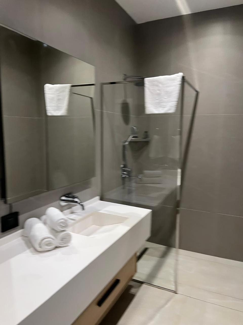 Shower, towels