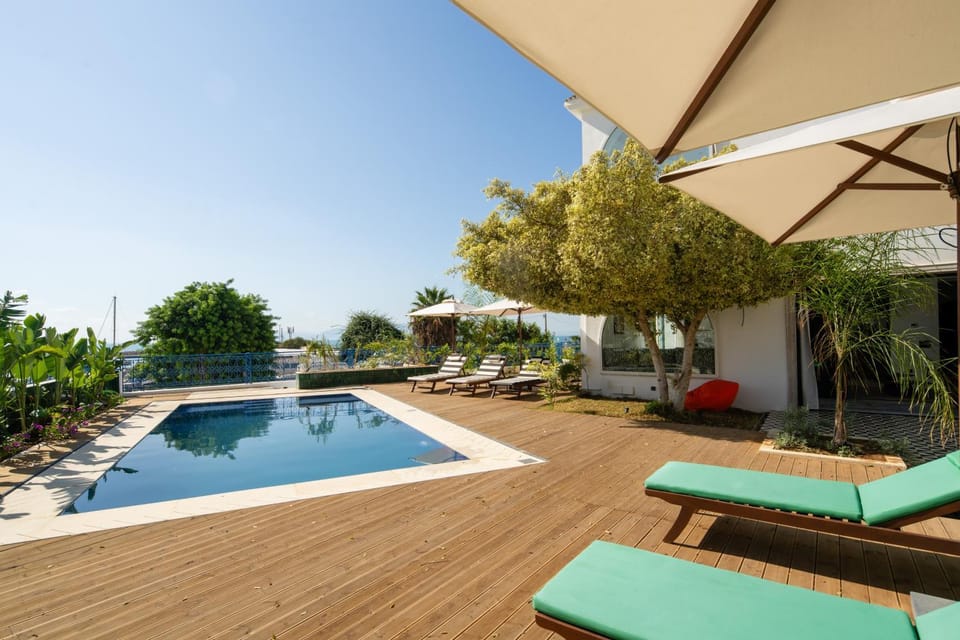 Day, Balcony/Terrace, Pool view, Swimming pool, sunbed