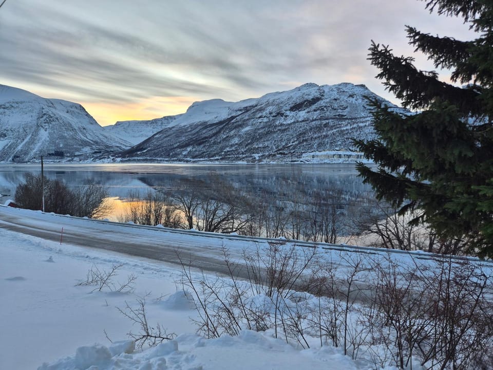 Sjarmerende 50-tallshus med utsikt og ro House in Lapland