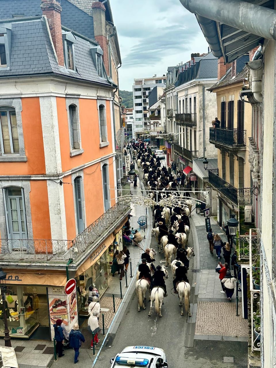 City view, Street view