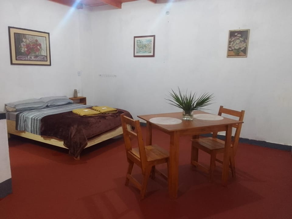 Photo of the whole room, Dining area