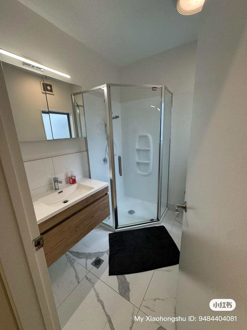 Modern 3-Bedroom Gated Unit Heart of Auckland Apartment in Auckland