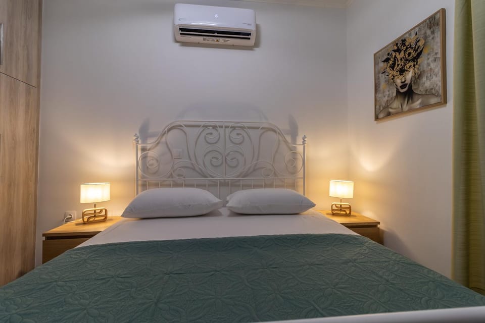 Modern Loutraki Apartment 3min Walk to Beach Fits 4 Apartment in Euboea